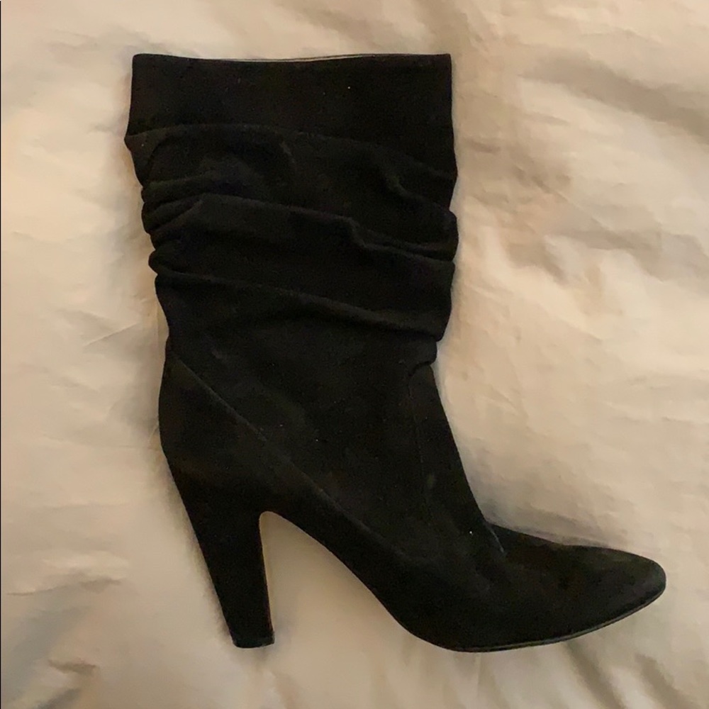 Manolo Blahnik black suede slouchy booties size 39